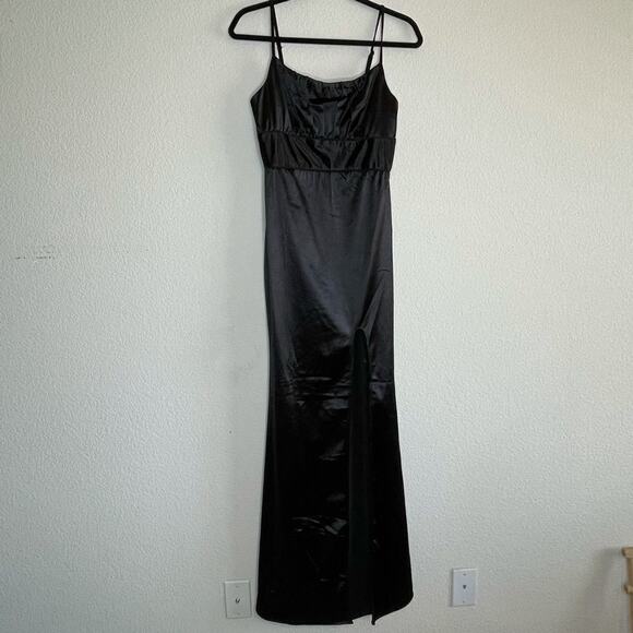 Lulus satin high slit gown - Picture 3 of 13